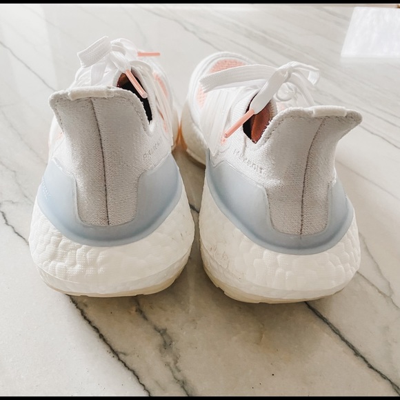 Women’s Ultraboost 21 size 7 - Picture 5 of 5